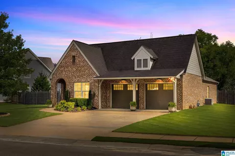 8083 Caldwell Dr, Trussville, AL 35173