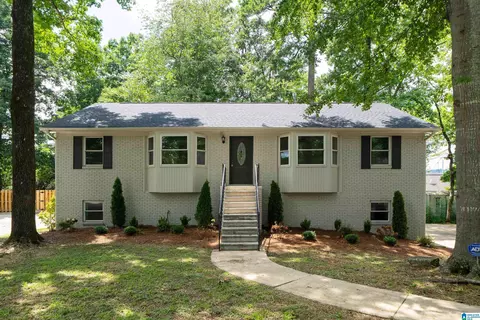 4038 Ida Ln, Vestavia, AL 35243