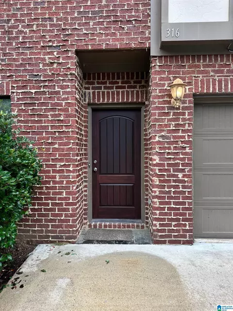 316 Amber Ln, Hoover, AL 35226