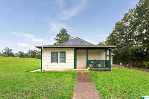 31 Needham Dr, Piedmont, AL 36272