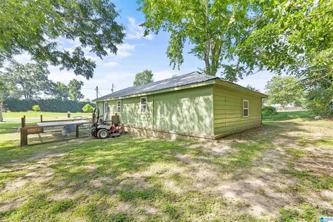 Exterior - 24 5th Ave S, Clanton, AL 35045 photo 6 of 7