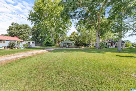 Exterior - 24 5th Ave S, Clanton, AL 35045 photo 2 of 7