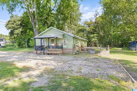 Exterior - 24 5th Ave S, Clanton, AL 35045 photo 3 of 7