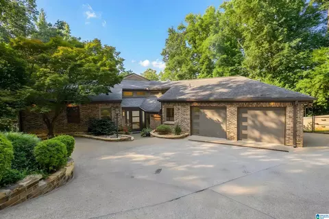 2258 Shady Creek Trl, Vestavia Hills, AL 35216