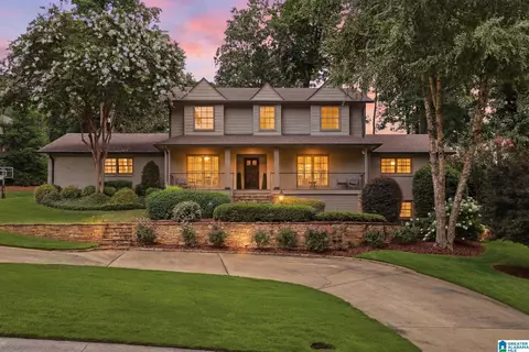 4017 Royal Oak Ct, Cahaba Heights, AL 35243