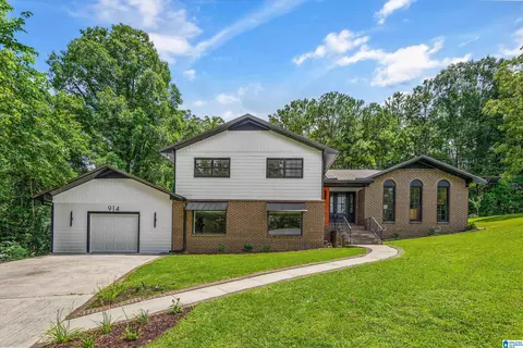 914 Brentwood Ct, Cullman, AL 35055