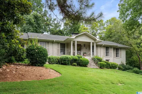 3640 Oakdale Rd, Mountain Brook, AL 35223