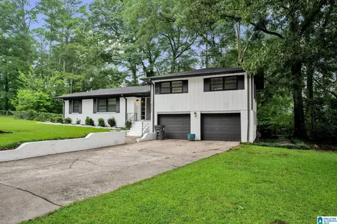 3319 Crescent Dr, Hueytown, AL 35023