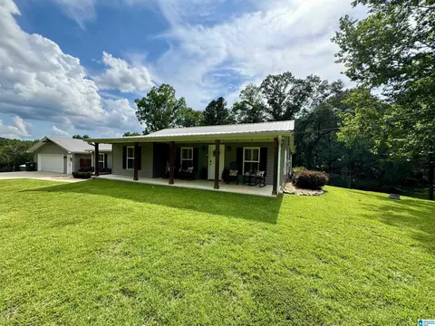 2365 Jim Raney Ln, Bessemer, AL 35023