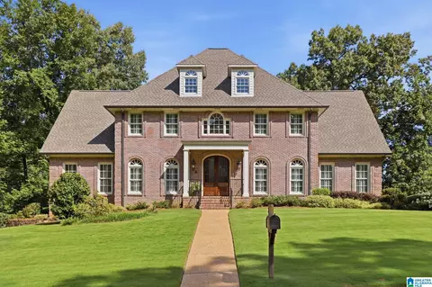 3525 Countrywood Ln, Vestavia, AL 35243