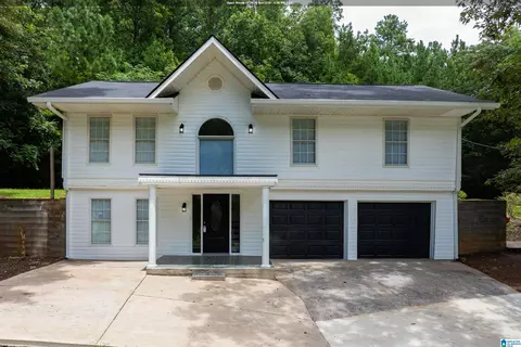 119 Willowbrook Dr, Talladega, AL 35160