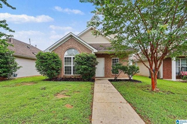 2026 Village Ln, Calera, AL 35040