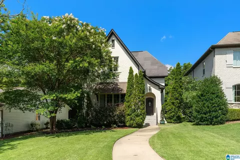 1212 Vestavia Pl, Vestavia Hills, AL 35216
