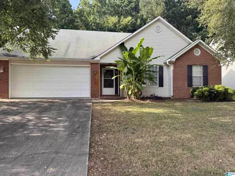 141 Magnolia Cir, Columbiana, AL 35051