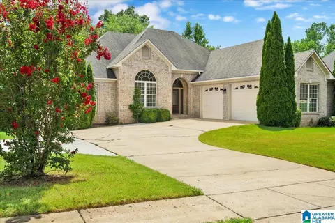 1839 Winnepeg Cir, Bessemer, AL 35022