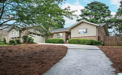 1245 Lincoya Dr, Vestavia Hills, AL 35216