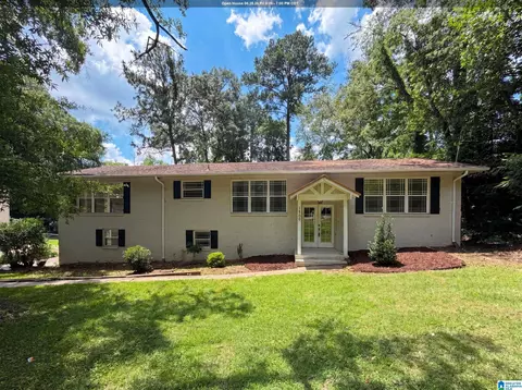 1909 Wisterwood Dr, Hoover, AL 35226