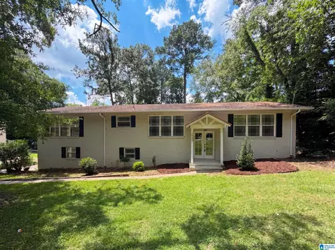 1909 Wisterwood Dr, Hoover, AL 35226