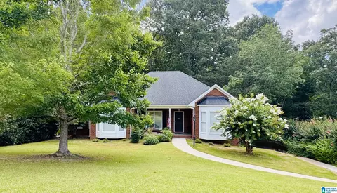 7537 Carriage Cv, Trussville, AL 35173