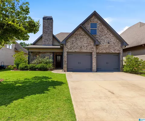 1043 Springfield Dr, Chelsea, AL 35043