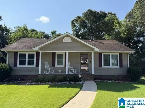 1009 25th Ave N, Hueytown, AL 35023
