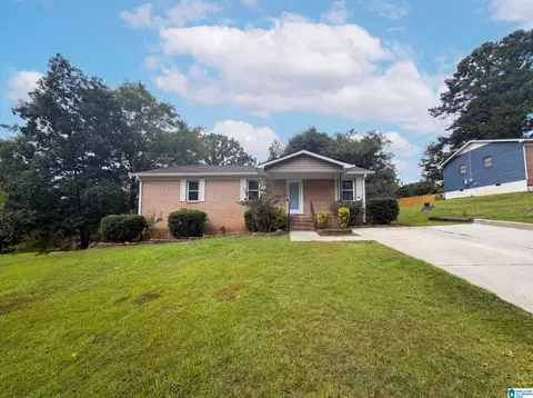 694 Cummins Ave, Hueytown, AL 35023