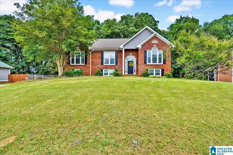192 Kentwood Dr, Alabaster, AL 35007