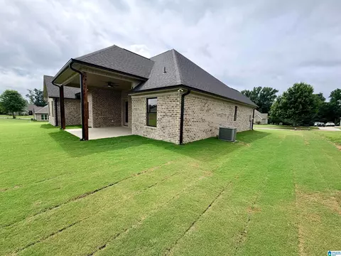 Exterior - 170 Crest Loop Rd, Clanton, AL 35045 photo 3 of 5