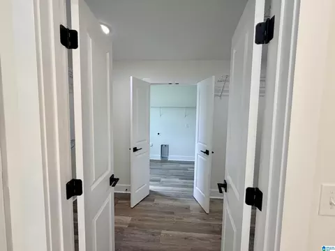 Entry Way - 170 Crest Loop Rd, Clanton, AL 35045 photo 5 of 6
