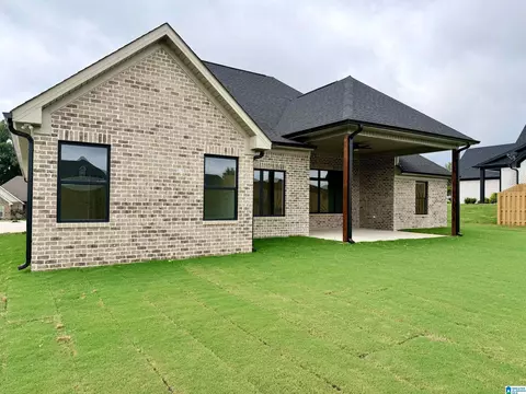 Exterior - 170 Crest Loop Rd, Clanton, AL 35045 photo 4 of 5