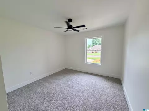 Bedroom - 170 Crest Loop Rd, Clanton, AL 35045 photo 3 of 3