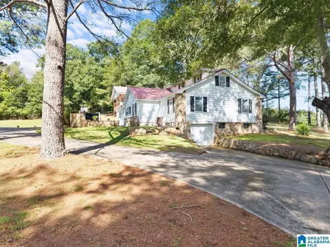 Exterior - 1120 Valley Rd, Oneonta, AL 35121 photo 2 of 11
