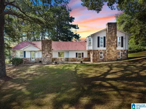 Exterior - 1120 Valley Rd, Oneonta, AL 35121 photo 1 of 11