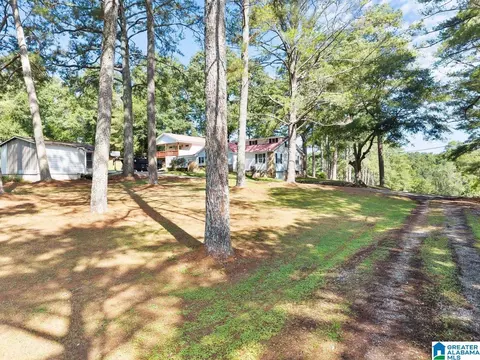 Exterior - 1120 Valley Rd, Oneonta, AL 35121 photo 7 of 11