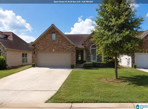 521 Cahaba Manor Ln, Pelham, AL 35124