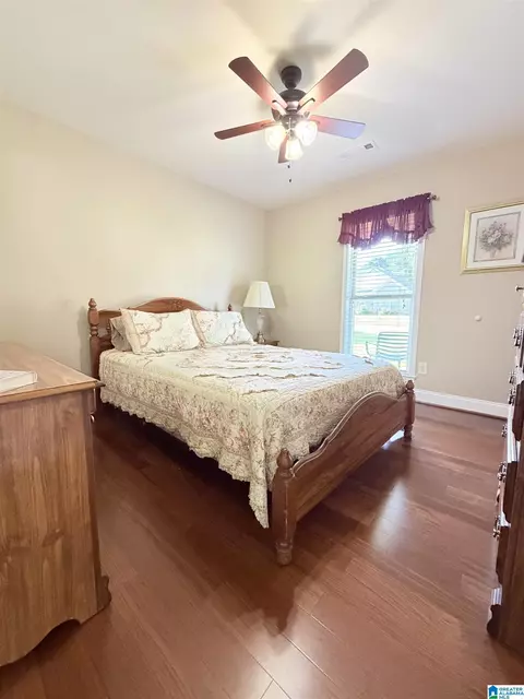 Bedroom - 120 Maplewood Dr, Clanton, AL 35045 photo 4 of 4