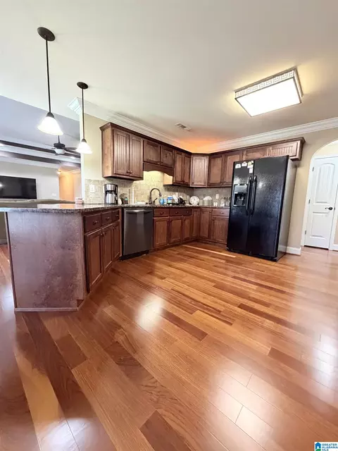 Kitchen - 120 Maplewood Dr, Clanton, AL 35045 photo 1 of 6