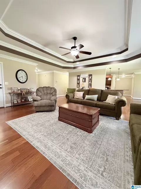 Living - 120 Maplewood Dr, Clanton, AL 35045 photo 3 of 4