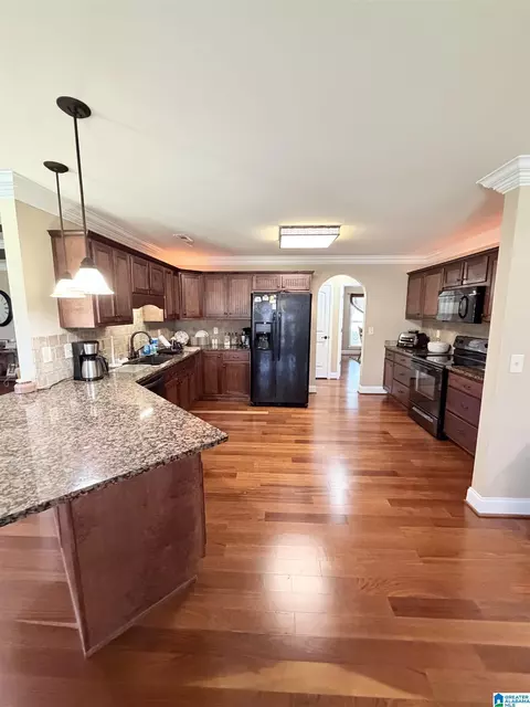 Kitchen - 120 Maplewood Dr, Clanton, AL 35045 photo 2 of 6