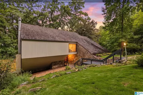 2901 Smyer Rd, Vestavia Hills, AL 35216
