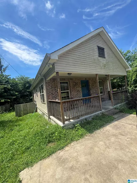 119 24th Ave NW, Center Point, AL 35215