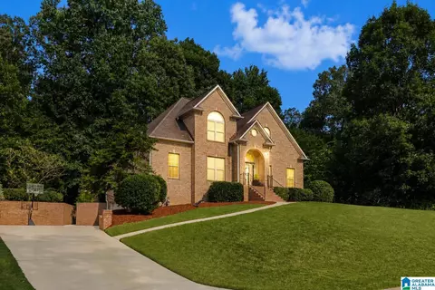 5825 Rosewood Dr, Gardendale, AL 35071