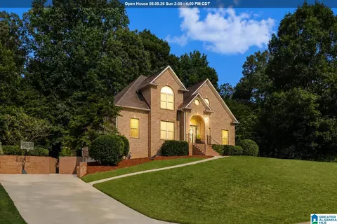 5825 Rosewood Dr, Gardendale, AL 35071