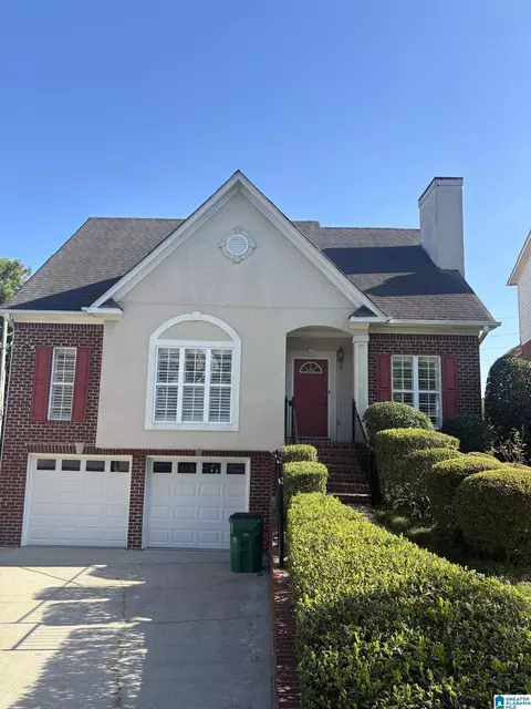 3049 English Oaks Cir, Vestavia Hills, AL 35226