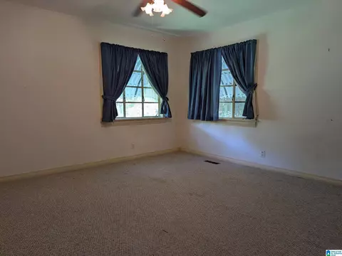 Bedroom - 1815 Glendale Dr, Clanton, AL 35045 photo 3 of 3