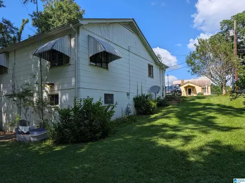 Exterior - 1815 Glendale Dr, Clanton, AL 35045 photo 5 of 7