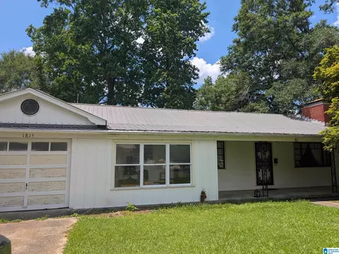 Exterior - 1815 Glendale Dr, Clanton, AL 35045 photo 2 of 7