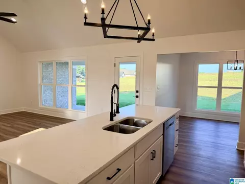 Kitchen - 100 Crest Loop Rd, Clanton, AL 35046 photo 2 of 4