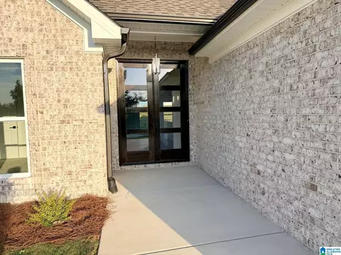 Entry Way - 100 Crest Loop Rd, Clanton, AL 35046 photo 1 of 4
