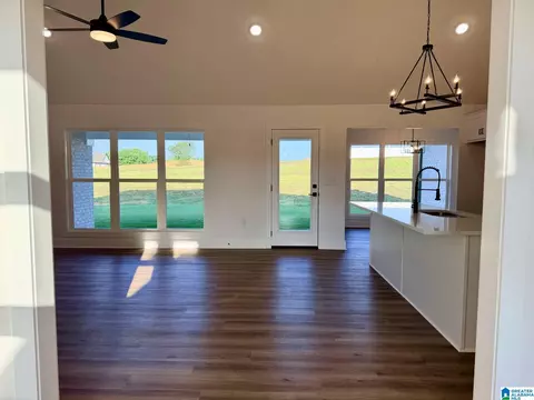 Living - 100 Crest Loop Rd, Clanton, AL 35046 photo 2 of 2